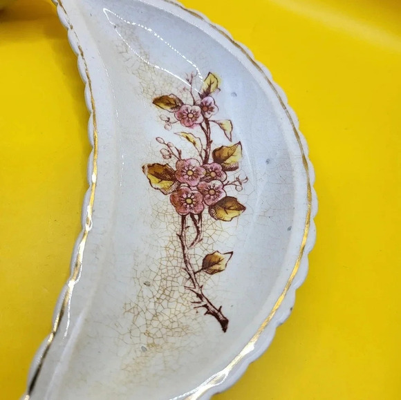 3 Half Moon Crescent Bone Dishes Side Plates Floral Transfer Ware Motif Set - Picture 6 of 6